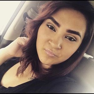 Meet your Posher, Vanessa